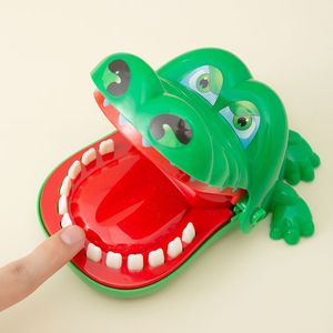 Juguete de cocodrilo que muerde los dedos, broma de plástico grande para niños y adultos - Product Image 4