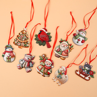 Maßgefertigte Harz-Weihnachtsbaum-Anhänger Cartoon-Weihnachtsfiguren-Ornamente Feiertagsdekoration Geschenk Souvenir