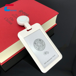 Impresión personalizada 13,56 MHz NFC Smart Employee Badge Tarjeta de nombre RFID Lanyard Tarjeta de PVC - Product Image 4