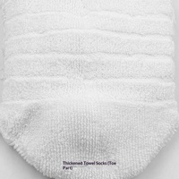 Chaussettes de sport rembourrées, respirantes et douces, pour la course à pied, blanches et noires, vente en gros d'usine, logo et motif personnalisés
