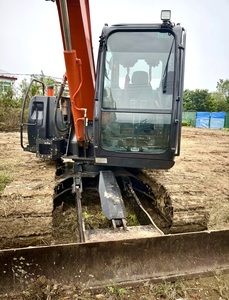 Excavatrices Hitachi ZX75 d'occasion avec moteur Cummins, pelle hydraulique de 7 tonnes, accessoire de pince hydraulique, marteau hydraulique, provenance Japon - Product Image 4