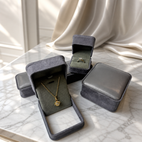 Boîte à bijoux en daim de luxe, logo personnalisé, vente en gros, boîte d'emballage pour bijoux en microfibre douce et en velours