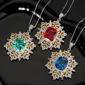 Collier pendentif flocon de neige grand format en cuivre plaqué or avec zircone cubique, écologique et de qualité supérieure, 14*16MM, pour femmes, idéal pour les banquets - Product Image 5