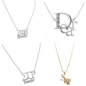 <span class=keywords><strong>Collana</strong></span> con Ciondolo <span class=keywords><strong>Personalizzabile</strong></span> con Firma DELTA per Confraternite, <span class=keywords><strong>Collana</strong></span> con Ciondolo SIGMA D'OR, Regalo della Fraternità, <span class=keywords><strong>Collana</strong></span> con <span class=keywords><strong>Nome</strong></span> Zeta - Product Image 1