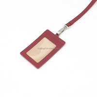 Porta Tarjetas de Identificación de Cuero Saffiano Rojo Personalizado con Logotipo Estampado en Caliente, Extraíble, con Cordón Largo para el Cuello