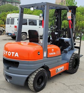 Chariot élévateur Toyota FD30 d'occasion en bon état, chariot élévateur d'occasion japonais en vente chaude dans la cour de Shanghai - Product Image 2