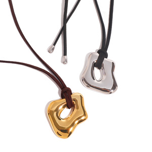 Collar Sanyi Moderno y Minimalista con Colgante Irregular en Forma de O, Chapado en Oro de 18K, Cadena de Cuerda Encerada Negra, para Fiestas - Product Image 4