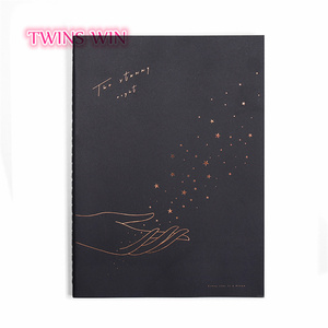 Il Design più venduto nero con costellazione vuota di disegno taccuino blocco note 2641 bianco - Product Image 4