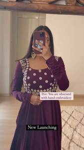 Ensemble de robe longue indienne Readymade et Dupatta, fausse georgette à coutures complètes avec fil tenue de soirée de travail au prix de gros - Product Image 2