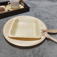 Assiettes jetables en fibre de bois compostables et durables certifiées Plateaux d'apéritif écologiques pour les services de restauration