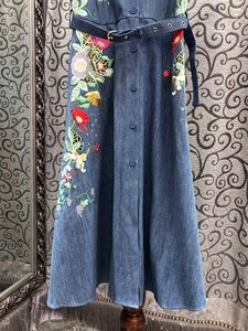 Robe en Jean 100% Coton Automne 2025 pour Femme, Col Rabattu, Motifs Broderie Florale Colorée, Longueur Mi-Mollet, Bleue, Magnifique - Product Image 5