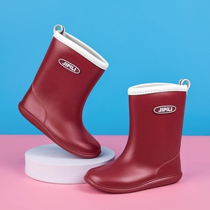 Chaussures <span class=keywords><strong>de</strong></span> <span class=keywords><strong>pluie</strong></span> pour enfants japonais chaussures d'eau légère pour filles <span class=keywords><strong>de</strong></span> la maternelle bottes <span class=keywords><strong>de</strong></span> <span class=keywords><strong>pluie</strong></span> antidérapantes pour bébé école primaire garçons bottes en PVC - Product Image 4