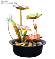 Fontaine de table intérieure à 4 niveaux en feuille de lotus Mini cascade de relaxation pour décoration de chambre Fontaine d'eau avec roches de rivière naturelles