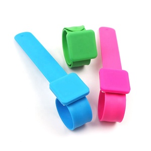 Hot Bán Quà Tặng Khuyến Mãi Silicone Tát Ban Nhạc Màn Hình Cảm Ứng Đồng Hồ Cho Trẻ Em Mát Phim Hoạt Hình Kỹ Thuật Số LED Đồng Hồ Điện Tử - Product Image 3