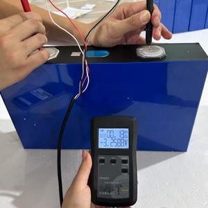 Batería de Iones de Litio Prismática LiFePO4 XIHO Personalizada LFP628 3.2V 668Ah Grado A, Certificada CE para Almacenamiento de Energía Solar LFP6 - Product Image 1