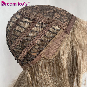 Pelucas de Cabello Natural Liso y Ondulado de Dream Ice, Venta al por Mayor de Fábrica, Color Marrón Miel con Flequillo, Cortas, Marrón Mixto Rubio, Cabello Sintético - Product Image 6