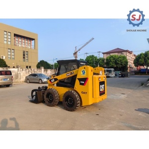 Chargeuse compacte sur pneus Cat 226B d'occasion haute performance, 0,8 tonne, moteur 46 kW |   Faible nombre d'heures d'utilisation, état 100% original, en vente - Product Image 5