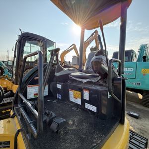 Excavadora de Orugas Komatsu PC40, Capacidad del Cucharón de 0.20 m, Motor Cummins de 29.8 kW, Peso de 4.4 Toneladas, Probada e Inspeccionada con Video - Product Image 2