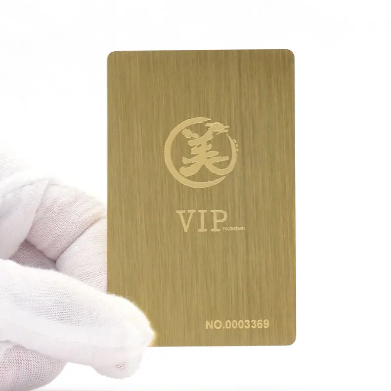 Carte métallique personnalisée de luxe électroplaqué or gravure laser adhésion VIP cartes métal de fidélité d'affaires