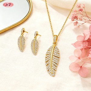 مجوهرات هنغديان مطلية بالذهب عيار 18 قيراط مرصعة بالزركون الكامل على شكل ريشة، مجموعات مجوهرات أنيقة للنساء بالجملة لإطلالات الخريف/المواعيد/الحفلات - Product Image 2