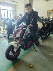 <span class=keywords><strong>Moto</strong></span> électrique à quatre vitesses à grande vitesse avec marche arrière, scooter électrique pour adultes - Product Image 6