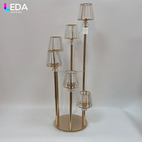 LEDA Chandelier de luxe en métal doré à six lumières avec abat-jour transparents pour décoration de mariages et événements