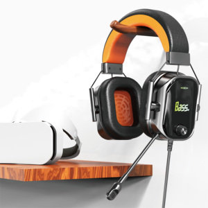 Moxom Chơi Game Tai Nghe 3.5 Mm LED Ánh Sáng Surround Âm Thanh Chơi Game Headphone Cho Máy Tính Xách Tay Và Máy Tính Để Bàn Với Mic - Product Image 1