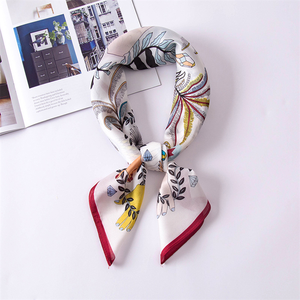 2025 nueva marca <span class=keywords><strong>de</strong></span> lujo satén <span class=keywords><strong>seda</strong></span> bufanda grande mujer moda cinturón patrón satén cuadrado bufandas señoras diseño pañuelo - Product Image 1