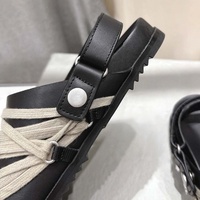Sandales de créateur Ricks Premium pour hommes, mules de luxe à enfiler, style Hollywood unisexe, confortables, noires, type claquettes