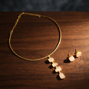 Collar con Colgante de Corona Chapado en Oro Hecho a Mano para Mujer, Cadena de Eslabones con Piedra Natural, Aleación de Latón y Cobre, Diseño de Moda - Product Image 1