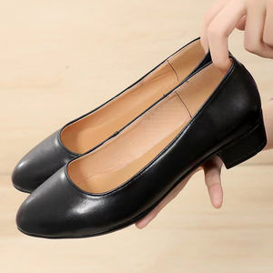 รองเท้าใส่ทำงานสำหรับผู้หญิงสีดำ PU สำหรับงานส้นสูงสีดำ - Product Image 4