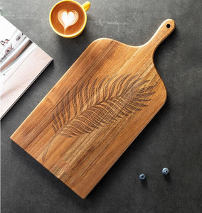 Planche à découper en bois nature de haute qualité avec poignée planche à pizza logo personnalisé planche à steak dessert pain en acacia plateau de service - Product Image 2