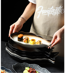 Vente en gros d'assiettes de style japonais rétro en céramique en forme de <span class=keywords><strong>poisson</strong></span> cuites à la vapeur pour restaurant assiettes de <span class=keywords><strong>poisson</strong></span> en porcelaine 12 pouces 14 pouces - Product Image 5