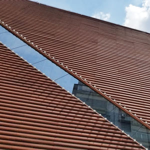 Panel pemandu terakota <span class=keywords><strong>aluminium</strong></span> eksternal yang dibalut proyeksi bangunan buatan Tiongkok perawatan permukaan cermin - Product Image 4