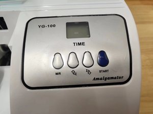 Amalgamador Digital LCD para Laboratorio Dental Hongtu YG-100, Certificado CE, Eficiente, Eléctrico, 200W, Accesorios para Equipos de Terapia Oral - Product Image 3
