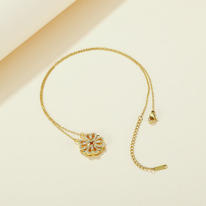 Collar de Acero Inoxidable de la Amistad y la Suerte al por Mayor, Collar Personalizado con Trébol de Cuatro Hojas para Mujer, Joyería Chapada en Oro de 18k - Product Image 4