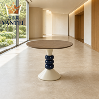 Table d'appoint ronde moderne pour hôtel, plateau en bois personnalisé, base sculpturale sur piédestal pour projets de hall d'entrée, de salon, de café et de villa