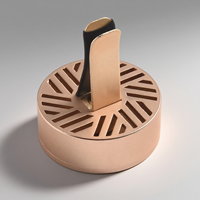 Clip de désodorisant de voiture magnétique en or rose, support d'aromathérapie en métal avec conception évidée pour la diffusion de parfum