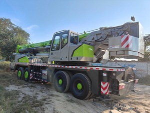 Zoomlion 70 Ton Used Hydraulic Mobile Truck <b>Crane</b>, Motor Gearbox Lifting Height for Sale - Product Image 4