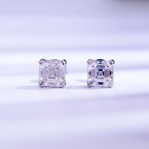 Boucles d'oreilles tendance en argent pour femme avec pierres en silicone et moissanite taille émeraude, idéales pour les bijoux hip-hop et les anniversaires - Product Image 5