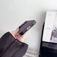 Étui de téléphone portable magnétique sans fil en cuir PU de luxe à motif fibre de carbone antichoc pour iPhone 17 16 Pro Max