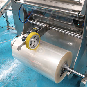 Máquina <span class=keywords><strong>de</strong></span> embalaje <span class=keywords><strong>de</strong></span> plástico completamente automática para 500g 1000g 5000g y 10kg Granos <span class=keywords><strong>de</strong></span> café Café molido y alimentos en bolsas Bolsas y películas - Product Image 5