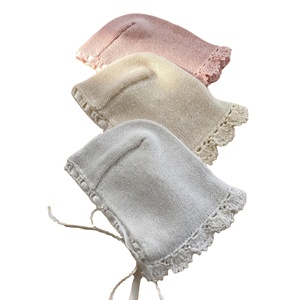 <span class=keywords><strong>Bonnet</strong></span> bébé en coton 100% tricoté à la main et brodé à la <span class=keywords><strong>machine</strong></span>, motif écossais mignon, bord festonné, design dessiné à la main, unisexe, accessoire photo de voyage - Product Image 1