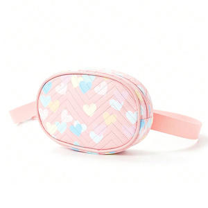Linda Riñonera Infantil con Corazón, Bolsa de Pecho Estampada de Alta Calidad, Linda Bolsa Deportiva Portátil de Gran Capacidad - Product Image 1