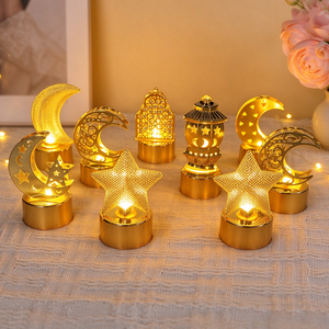 Decorazioni da Tavolo LED Ecologiche a Batteria per Ramadan, Lanterna a Forma di Luna Crescente e Stella, Design Geometrico Islamico per Eid - Product Image 1