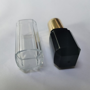 Thiết Kế Mới Trong Suốt Son Môi Trang Điểm Ống Vuông Phổ Biến Bao Bì Mỹ Phẩm Với Chai Nhựa Tiêm <span class=keywords><strong>Cap</strong></span> - Product Image 5