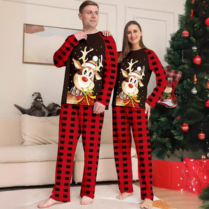 Hete Aanbieding Zachte Gebreide Modieuze Oversized Geruite Pyjamaset Familiekleding Elastische Taille Lange Mouwen Winter Kerstprint - Product Image 5