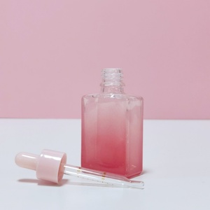 ขวดน้ำหอมทรงเหลี่ยมหรูหราขนาด 30 มล. 50 มล. แบบเปล่า พร้อมหัวฉีดสเปรย์ ขวดแก้ว - Product Image 5