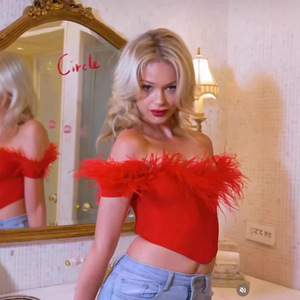 Top Corto Sexy de Poliéster con Plumas Rojas, sin Tirantes, con Hombros Descubiertos, Estilo Corsé, Ajustado a la Cintura, Versátil, para Navidad y Año Nuevo - Product Image 4