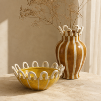 Vase en céramique caramel à rayures verticales et bordure en boucle, vase décoratif pour fleurs, pour salon, table console, décoration intérieure